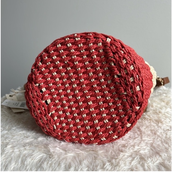 Straw Bucket Bag - Picture 4 of 10